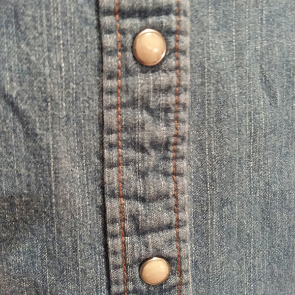 Levis RedTab Snap Front Western Shirt - Picture 4 of 5